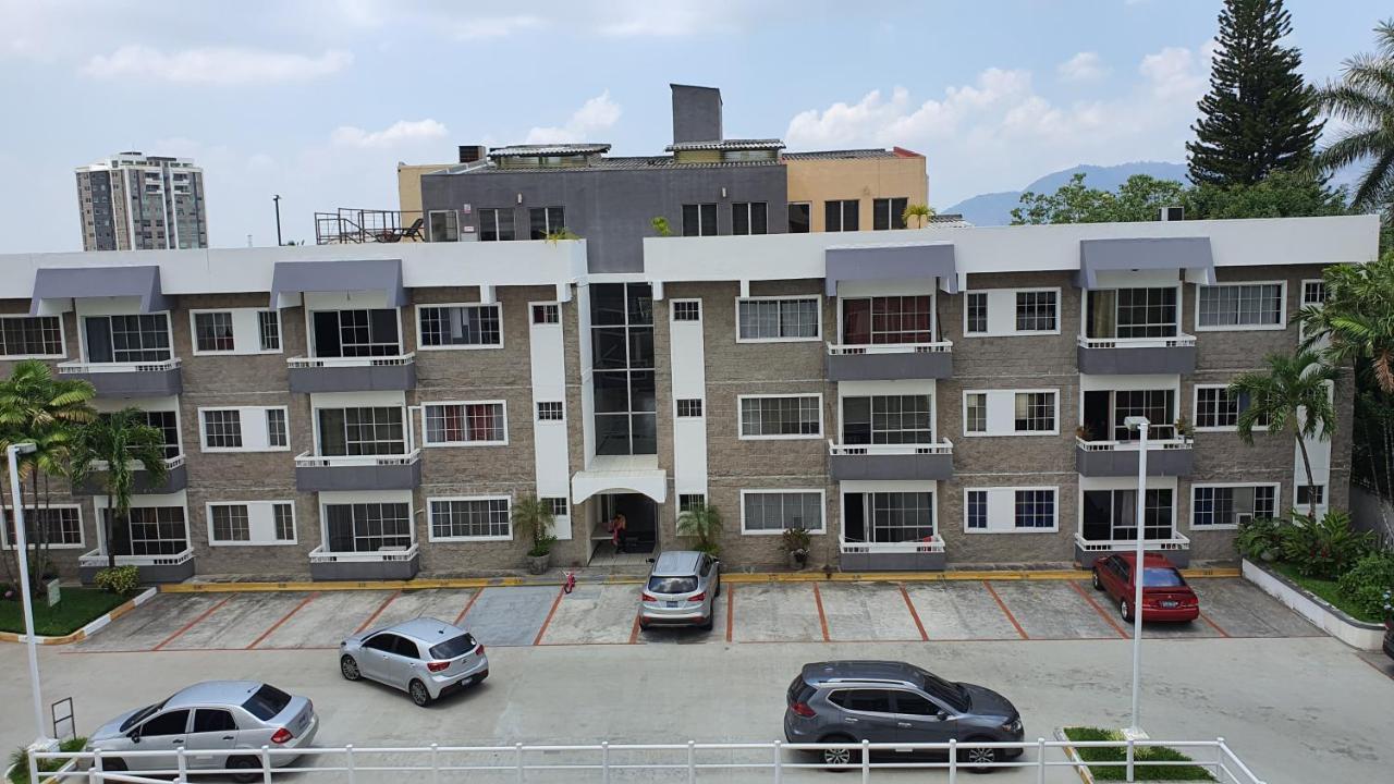 Апартаменты San Benito Flats Wifi 50Mg - 4 Huespedes - Parqueos Сан-Сальвадор Экстерьер фото