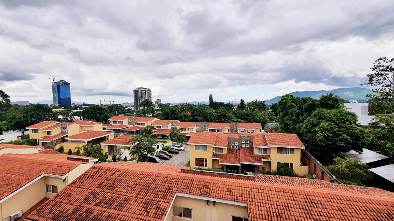 Апартаменты San Benito Flats Wifi 50Mg - 4 Huespedes - Parqueos Сан-Сальвадор Экстерьер фото